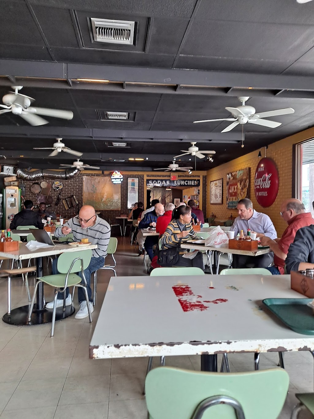 Zydeco Louisiana Diner | restaurant | 1119 Pease St, Houston, TX 77002, USA | 7137592001 OR +1 713-759-2001