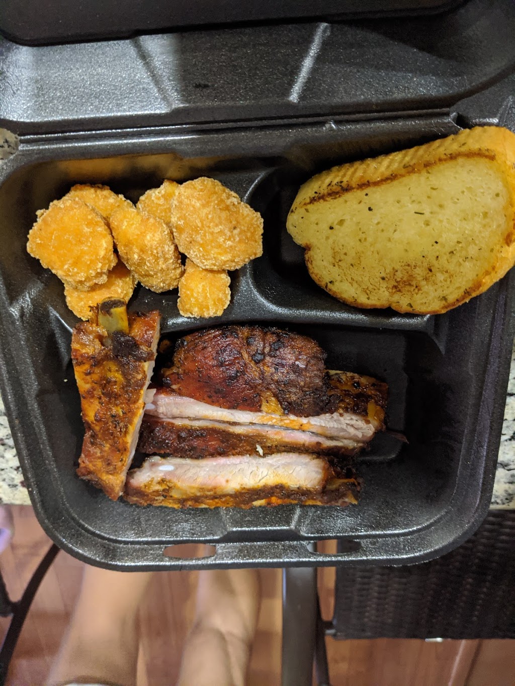 Holy Hog Barbeque | restaurant | 207 N Hiatus Rd, Pembroke Pines, FL 33026, USA | 9542513940 OR +1 954-251-3940