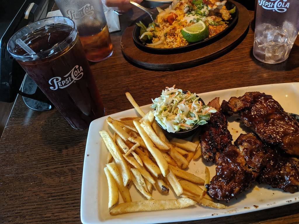 Applebees Grill + Bar | restaurant | 1395 Associates Dr, Dubuque, IA 52002, USA | 5635833131 OR +1 563-583-3131