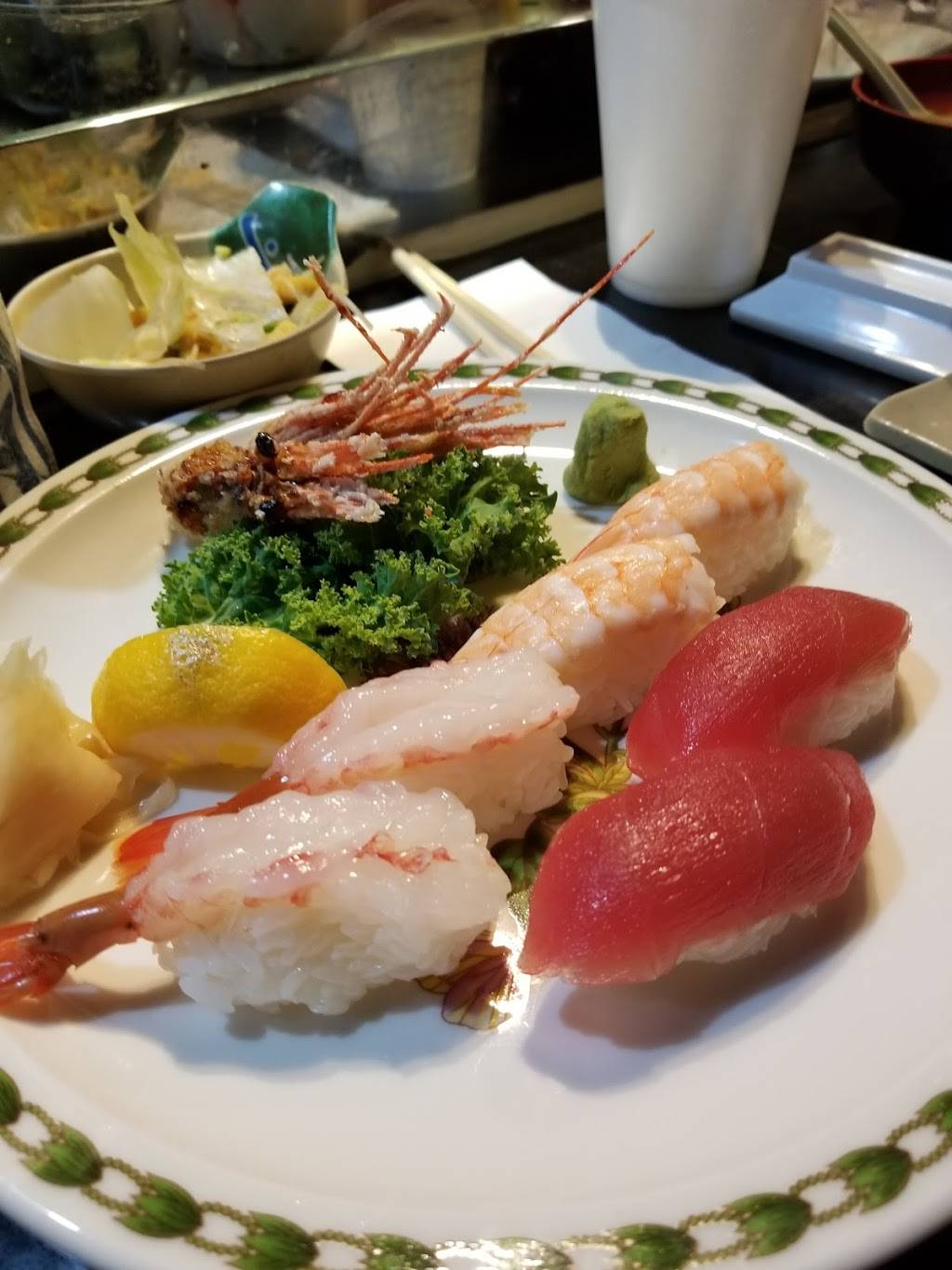 OiShii | restaurant | # M, 1129 Weaver Dairy Rd, Chapel Hill, NC 27514, USA | 9199327002 OR +1 919-932-7002