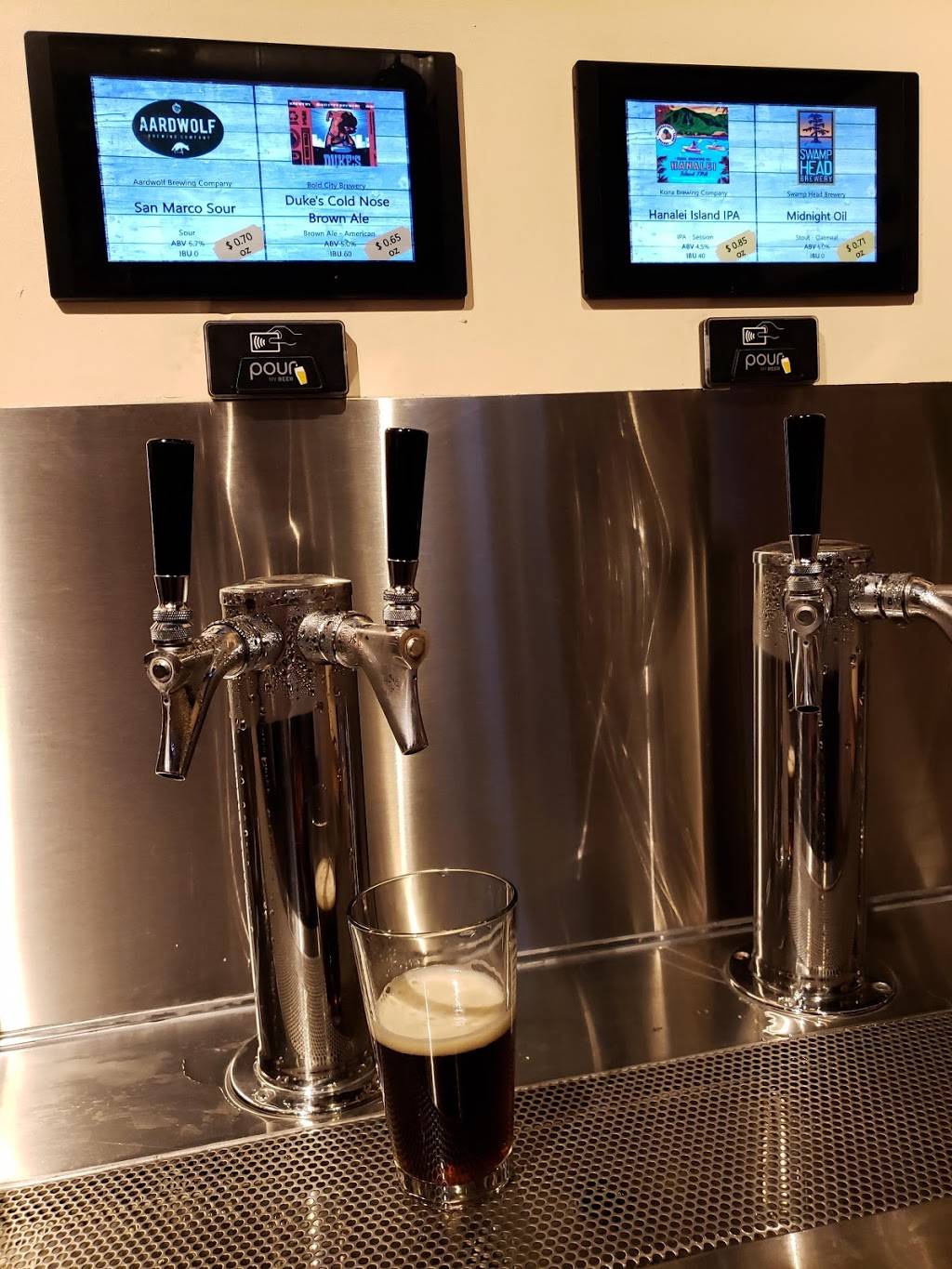 Auggies Draft Room | restaurant | 3 St George St, St. Augustine, FL 32085, USA | 9049071317 OR +1 904-907-1317