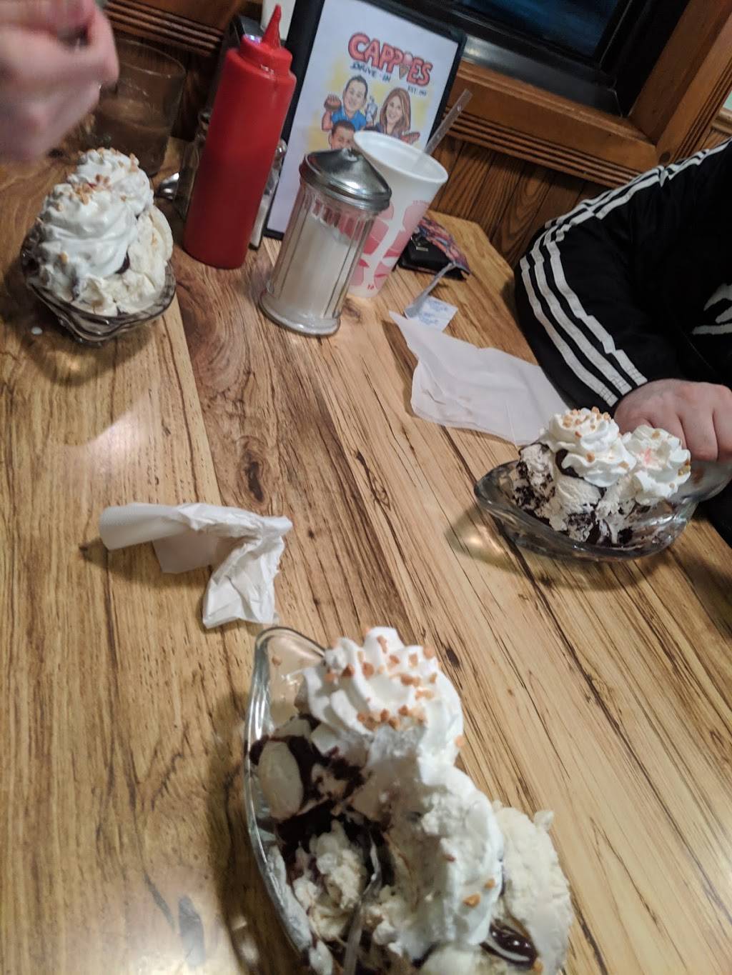 Cappies Drive In | restaurant | 264 NY-67, Amsterdam, NY 12010, USA | 5188433544 OR +1 518-843-3544