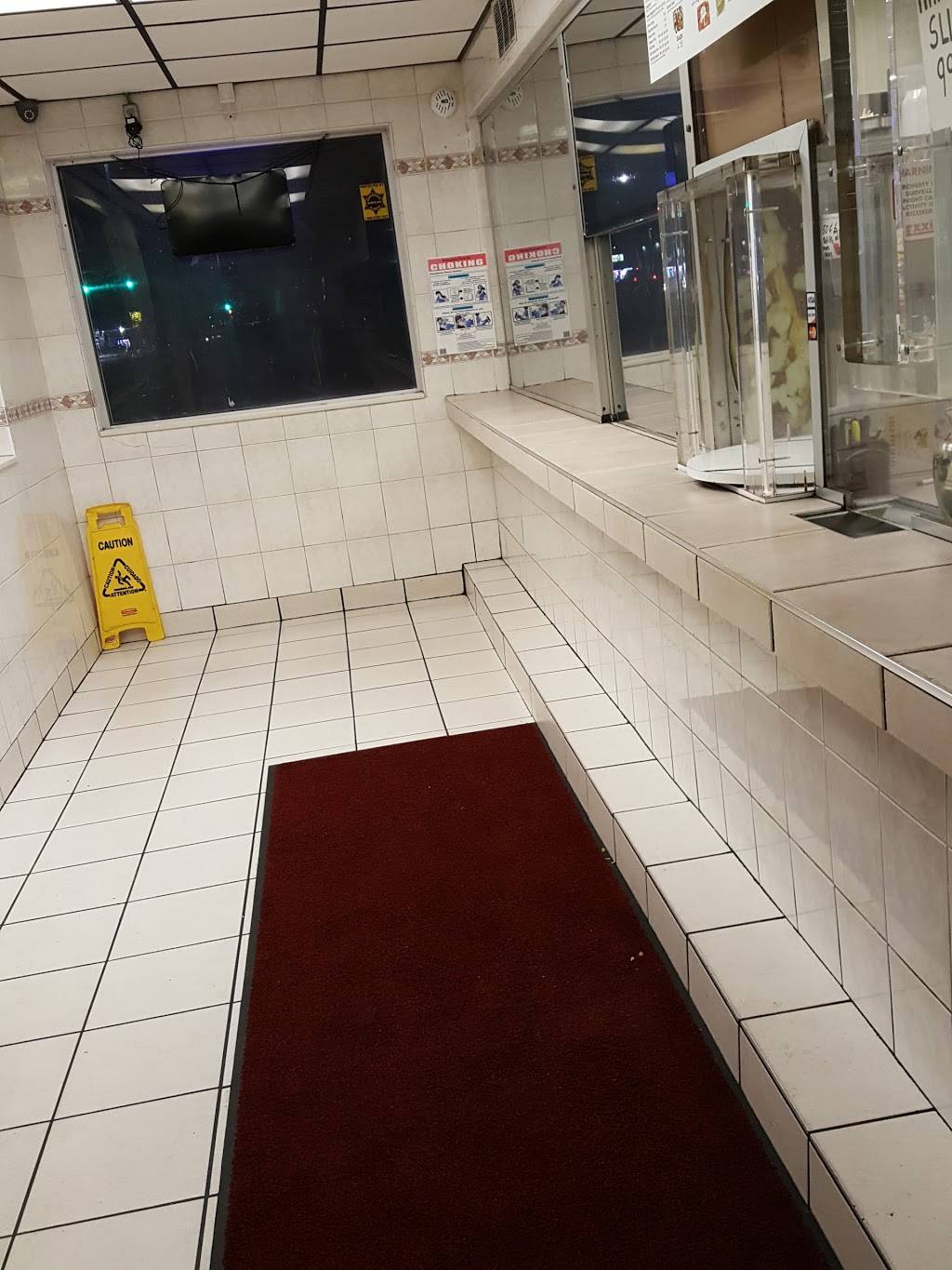 Olympia Coney Island | restaurant | 19740 W 7 Mile Rd, Detroit, MI 48219, USA | 3132467440 OR +1 313-246-7440