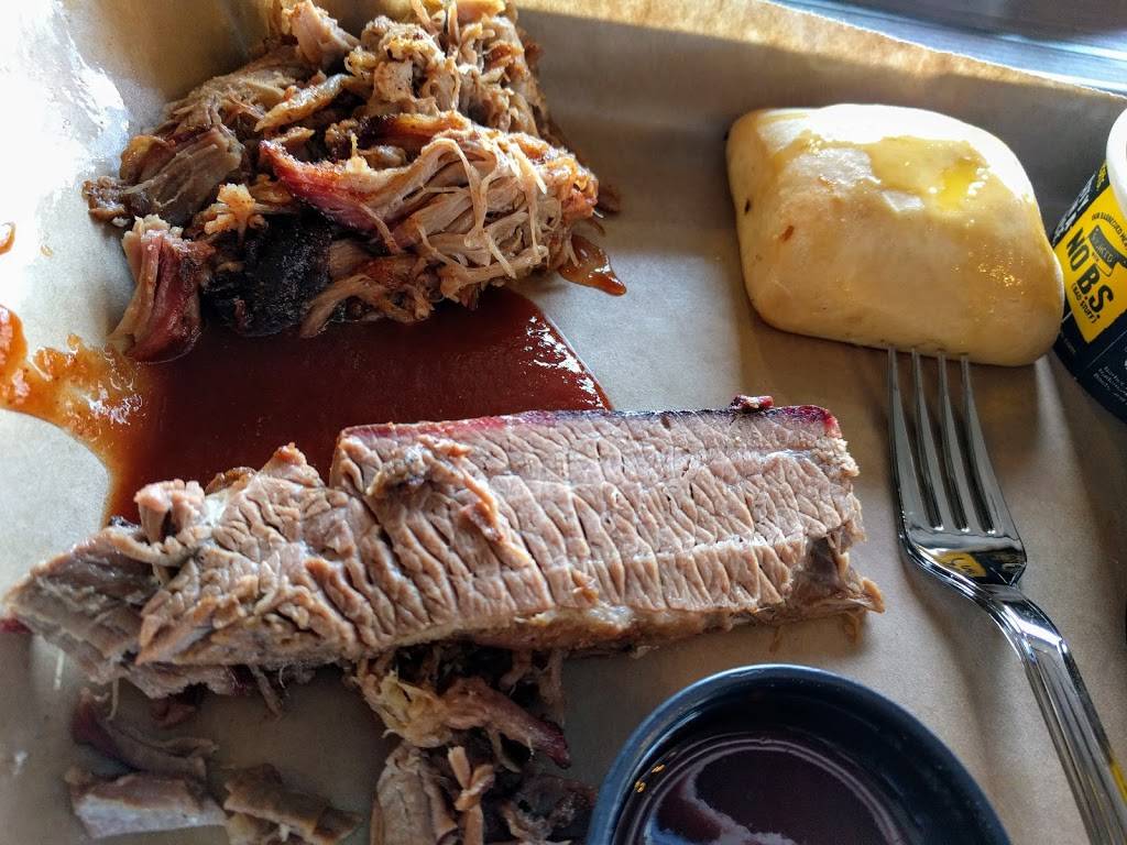 Dickeys Barbecue Pit | restaurant | 380 E Division St NE, Rockford, MI 49341, USA | 6169517111 OR +1 616-951-7111