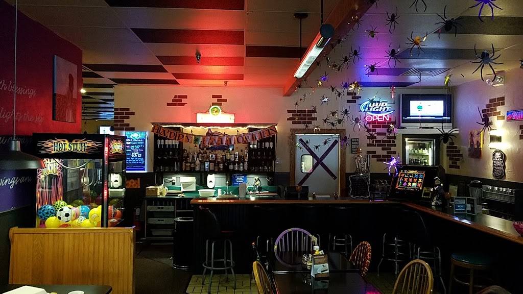 Papillons Pizza | restaurant | 1041 Grand Ave, Rothschild, WI 54474, USA | 7153599417 OR +1 715-359-9417