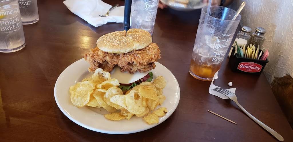 Southern Fried | restaurant | 130 E Broad St, Mineola, TX 75773, USA | 9036388194 OR +1 903-638-8194