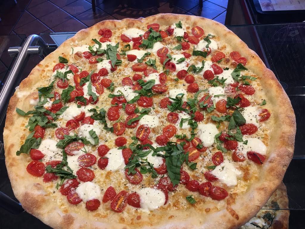 Giannis NY Pizza | restaurant | 936 58th St N, St. Petersburg, FL 33710, USA | 7273813209 OR +1 727-381-3209