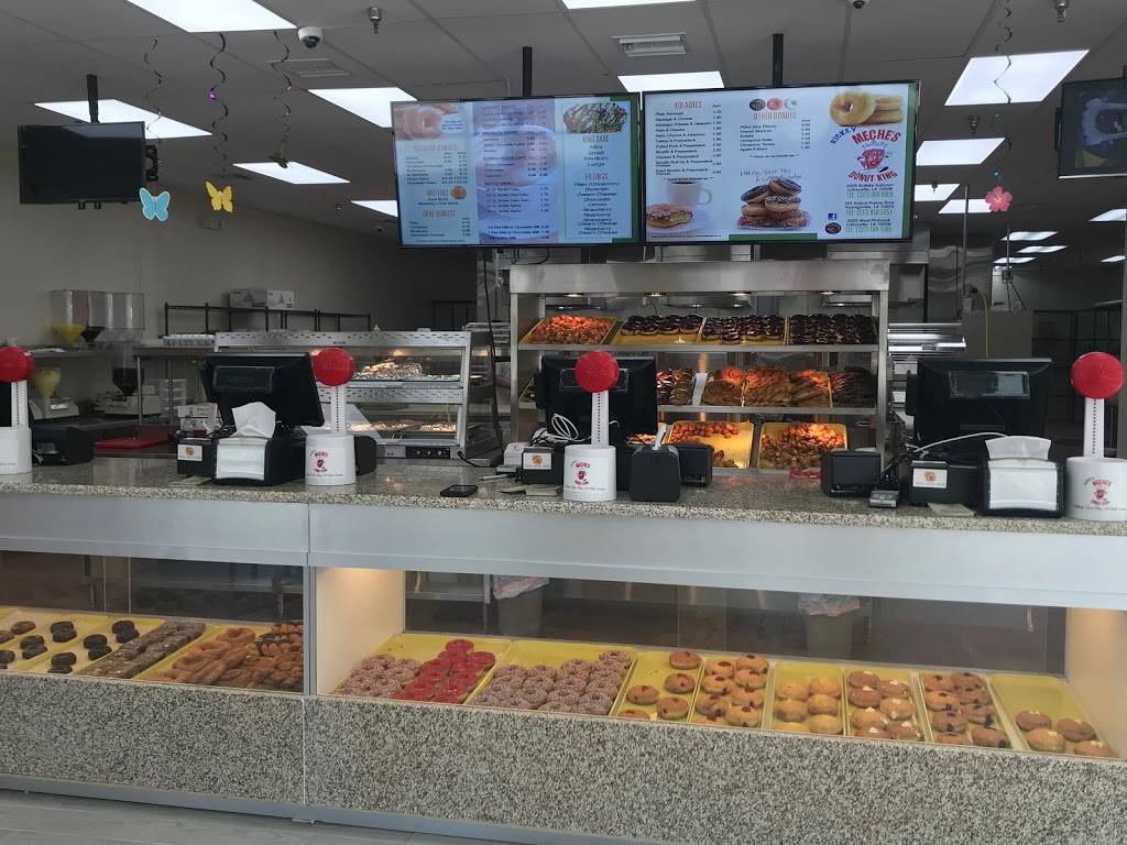 Rickey Meches Donut King | restaurant | 2025 W Pinhook Rd, Lafayette, LA 70508, USA | 3374841000 OR +1 337-484-1000