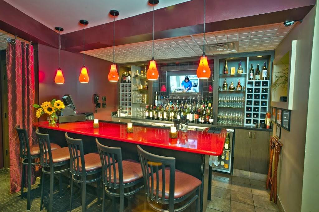 La Vita Bistro | meal takeaway | 102 S Howell St, Pinckney, MI 48169, USA | 7348781111 OR +1 734-878-1111