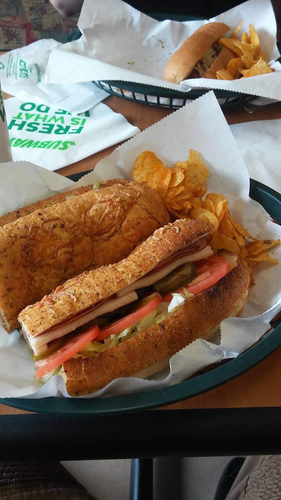 Subway | meal takeaway | 1050 Gateway Blvd Suite 102, Boynton Beach, FL 33426, USA | 5612004721 OR +1 561-200-4721