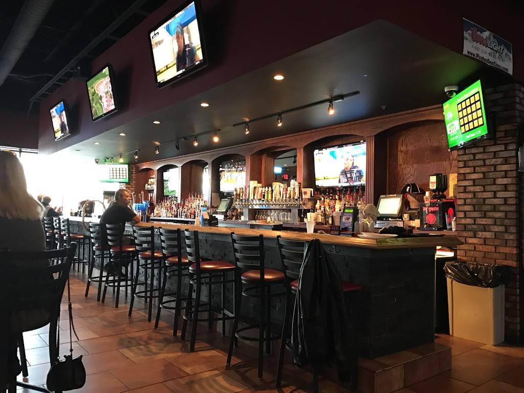 Pirates Den Bar and Grill | restaurant | 3670 Werk Rd #6, Cincinnati, OH 45248, USA | 5133473900 OR +1 513-347-3900