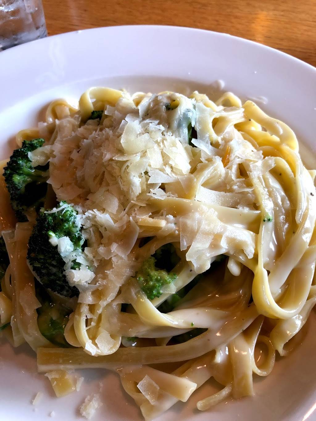 Applebees Grill + Bar | restaurant | 280 N Plainfield Rd, West Lebanon, NH 03784, USA | 6032988608 OR +1 603-298-8608