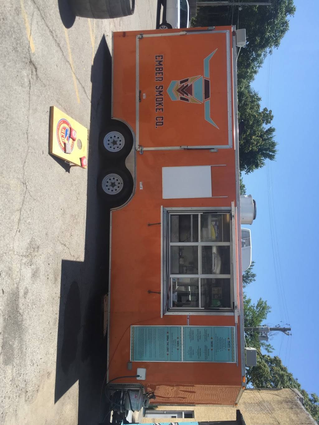 Ember Smoke Co | restaurant | 1813 S Boston Ave, Tulsa, OK 74119, USA | 9182841584 OR +1 918-284-1584