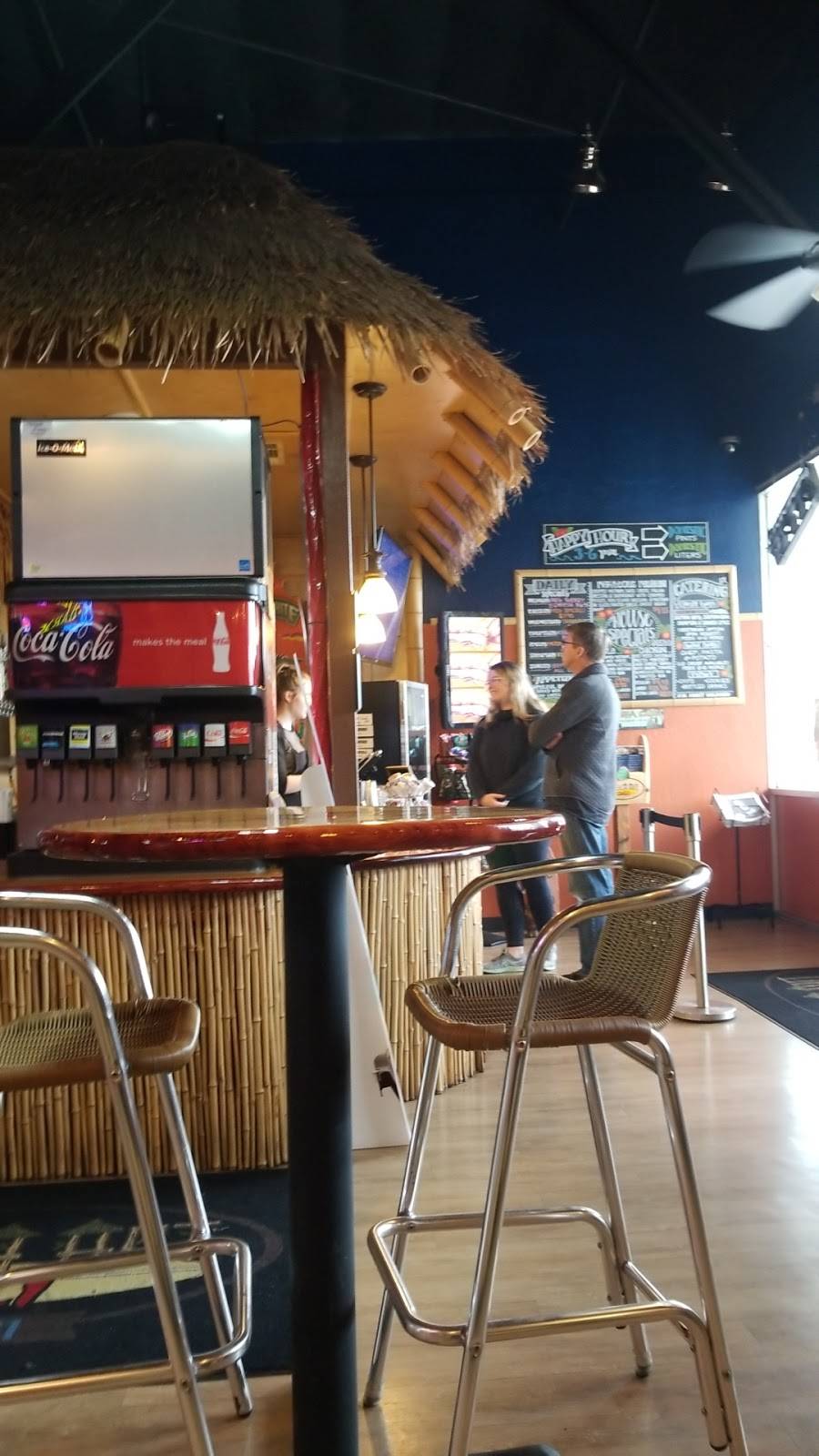 Beach Hut Deli | restaurant | Glenbrook Shopping Center, 522 Sutton Way, Grass Valley, CA 95945, USA | 5304775151 OR +1 530-477-5151