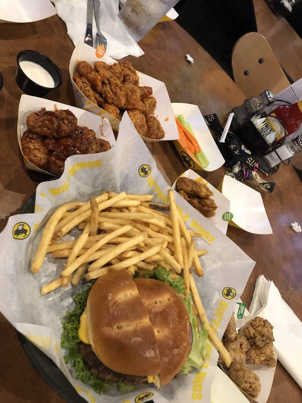 Buffalo Wild Wings | restaurant | 1350 Travis Blvd #1510, Fairfield, CA 94533, USA | 7074229964 OR +1 707-422-9964