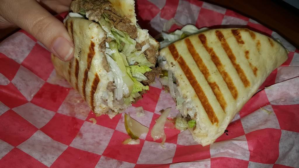 Sluggers Deli | restaurant | 140 Whiteville Town Ctr, Whiteville, NC 28472, USA | 9109146055 OR +1 910-914-6055