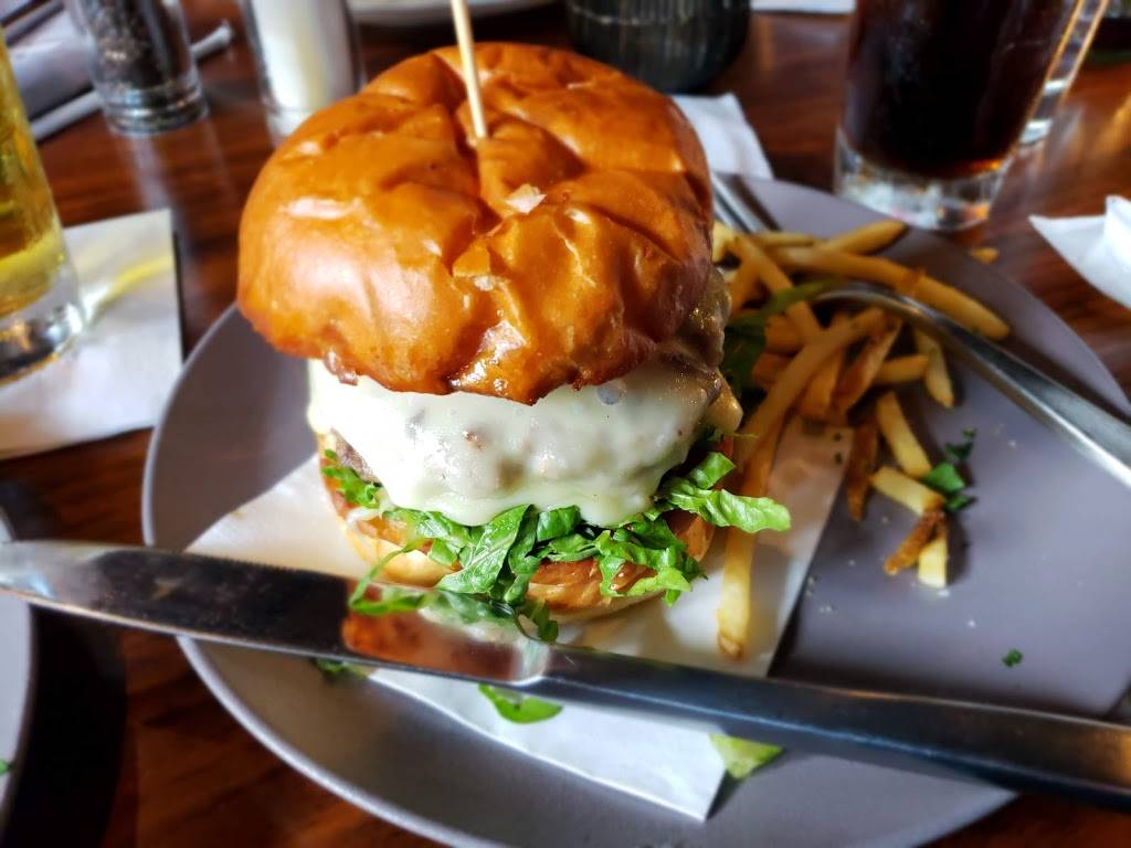 Lukes Kitchen and Bar | restaurant | 640 S Orlando Ave, Maitland, FL 32751, USA | 4076742400 OR +1 407-674-2400