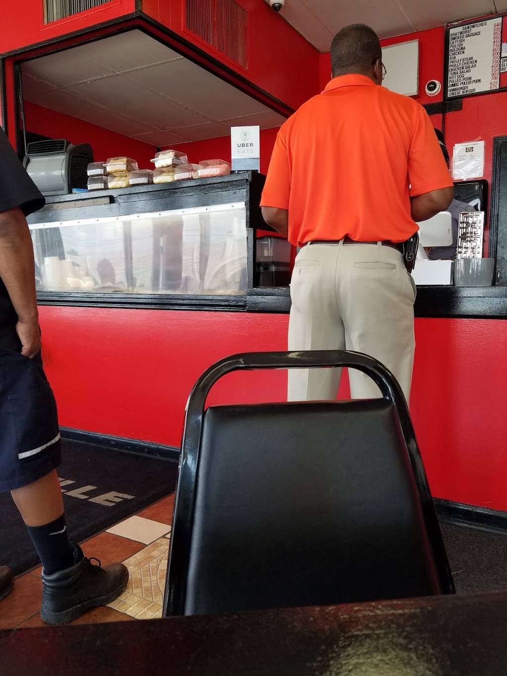 Runway Grille & Deli | restaurant | 3183 Winchester Rd, Memphis, TN 38118, USA | 9014408496 OR +1 901-440-8496