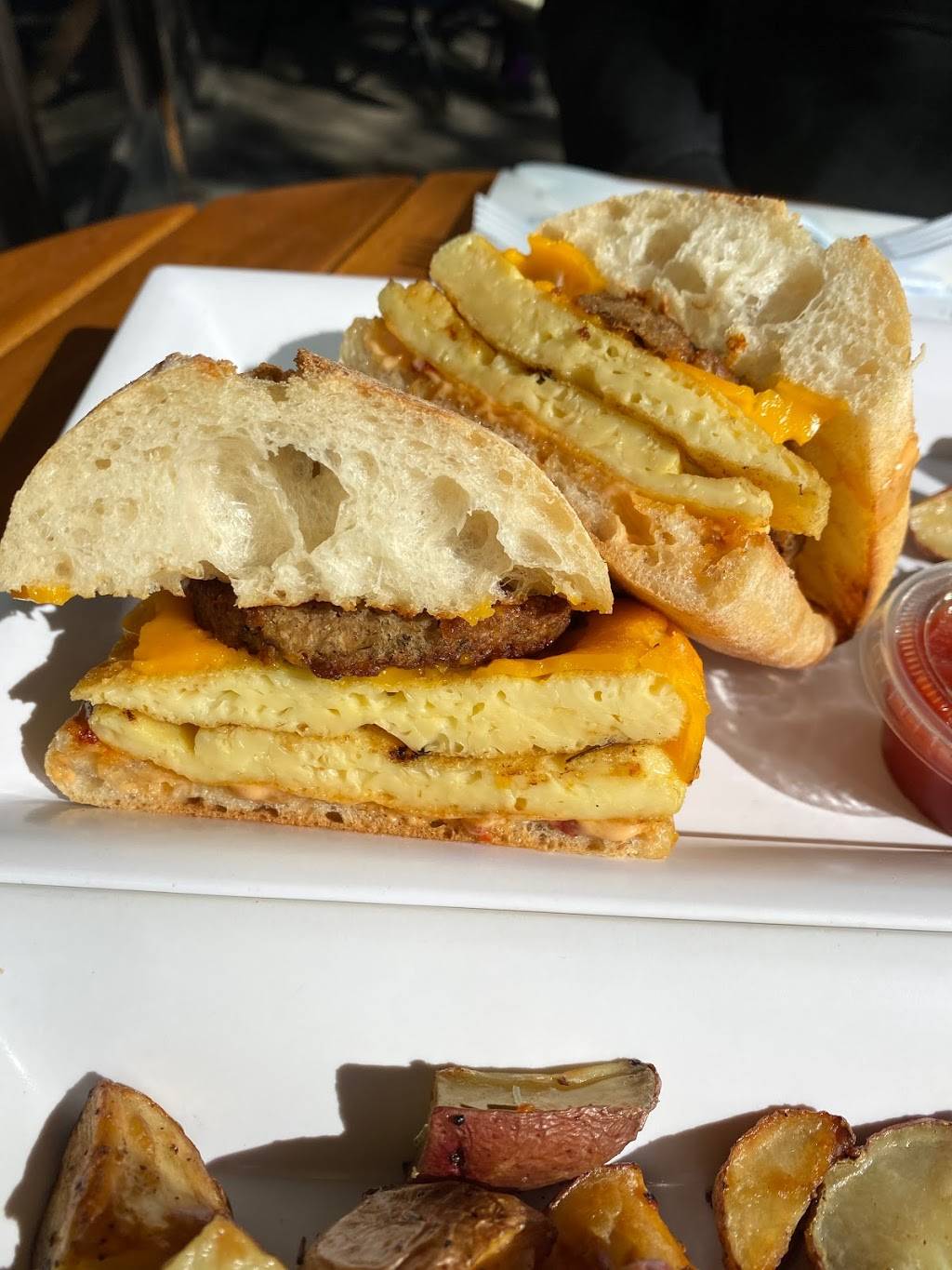 Brunch Bird | restaurant | 2209 S Congress Ave, Austin, TX 78704, USA | 5124624955 OR +1 512-462-4955