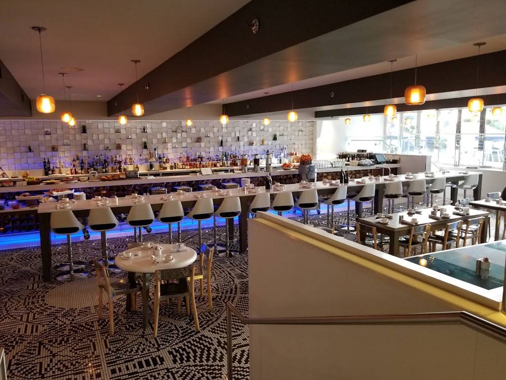 Filini Bar and Restaurant | restaurant | 221 N Columbus Dr, Chicago, IL 60601, USA | 3124770234 OR +1 312-477-0234