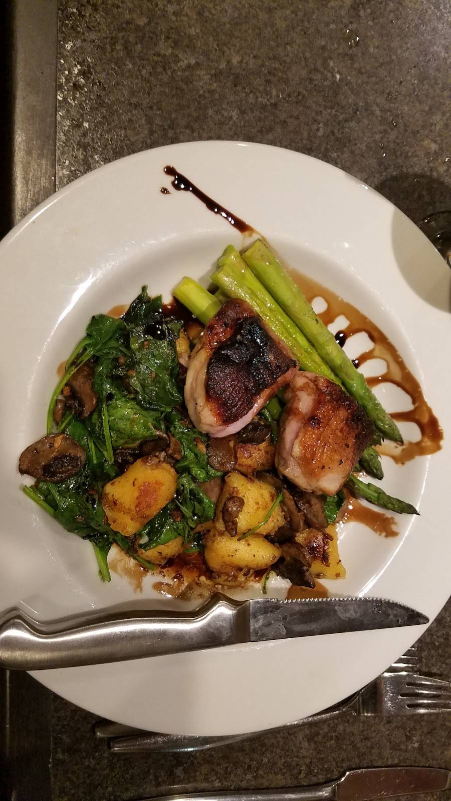 La Vita Bistro | meal takeaway | 102 S Howell St, Pinckney, MI 48169, USA | 7348781111 OR +1 734-878-1111