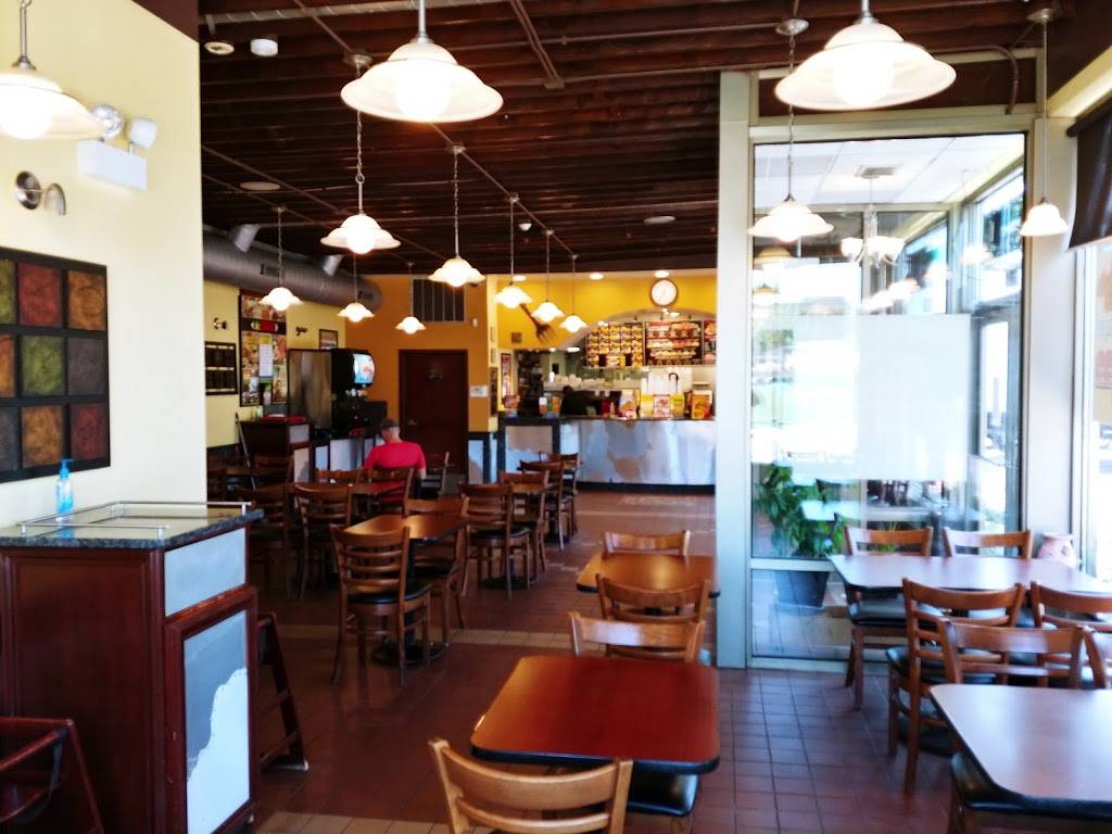 Browns Chicken | restaurant | 3949 Oakton St, Skokie, IL 60076, USA | 8476747141 OR +1 847-674-7141