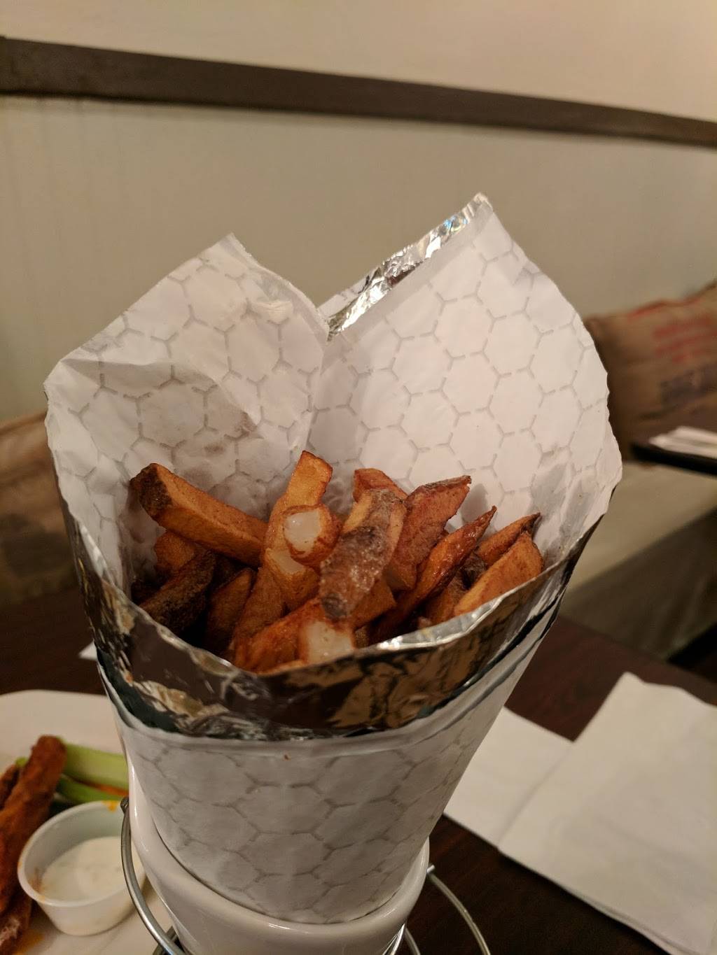 Earth Bistro Cafe | cafe | 11100 Clifton Blvd, Cleveland, OH 44102, USA | 2162019338 OR +1 216-201-9338