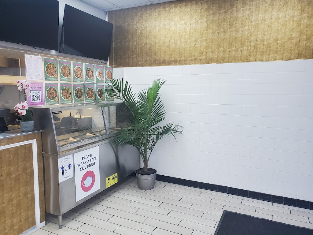 Zouq chicken and smoothies | restaurant | 200 W Oregon Ave, Philadelphia, PA 19148, USA | 2157301300 OR +1 215-730-1300