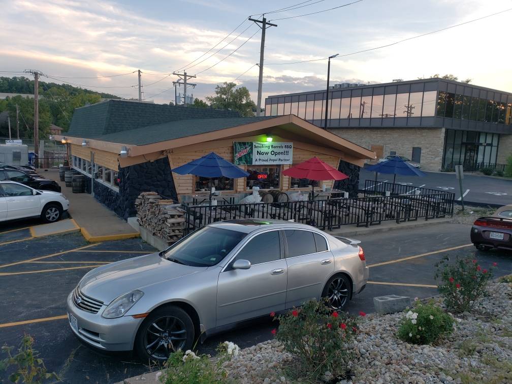 Smoking Barrels BBQ | restaurant | 544 Gravois Rd, Fenton, MO 63026, USA | 6367178300 OR +1 636-717-8300