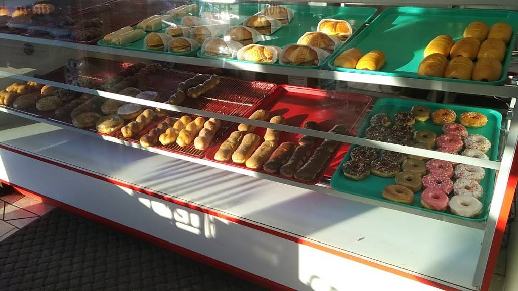 Superbly Donuts. | bakery | 271 US-412, Siloam Springs, AR 72761, USA | 4793736313 OR +1 479-373-6313