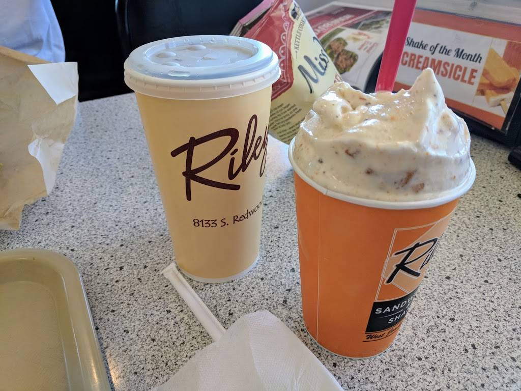 Rileys | meal takeaway | 7903 S, Airport Rd, West Jordan, UT 84088, USA | 8015664855 OR +1 801-566-4855