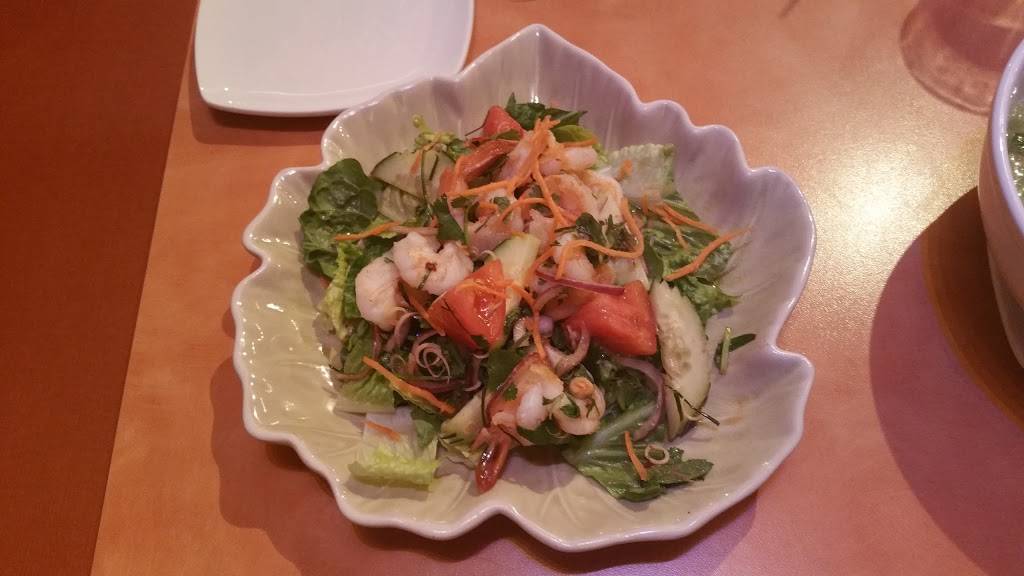 Ginger Thai Kitchen | restaurant | 1104 S Main St, Salinas, CA 93901, USA | 8314228424 OR +1 831-422-8424