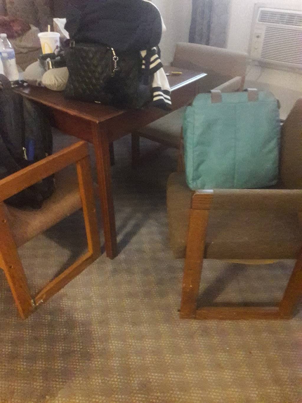 Caravan II Albergo - Maze Entertainment | restaurant | 1465 Sampson St, New Castle, PA 16101, USA | 7245981001 OR +1 724-598-1001