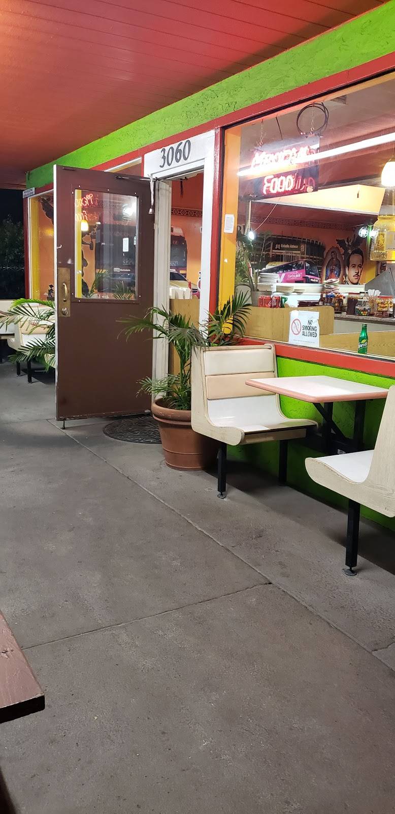 Taqueria Y Antojitos El Torito | restaurant | 3060 Monterey Rd, San Jose, CA 95111, USA | 4083653299 OR +1 408-365-3299