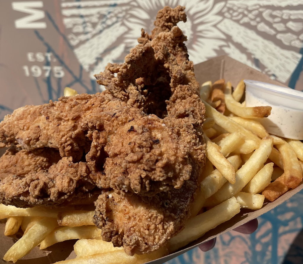 The Moglo Food Truck | restaurant | 120 Meshacket Rd, Edgartown, MA 02539, USA | 5086279003 OR +1 508-627-9003