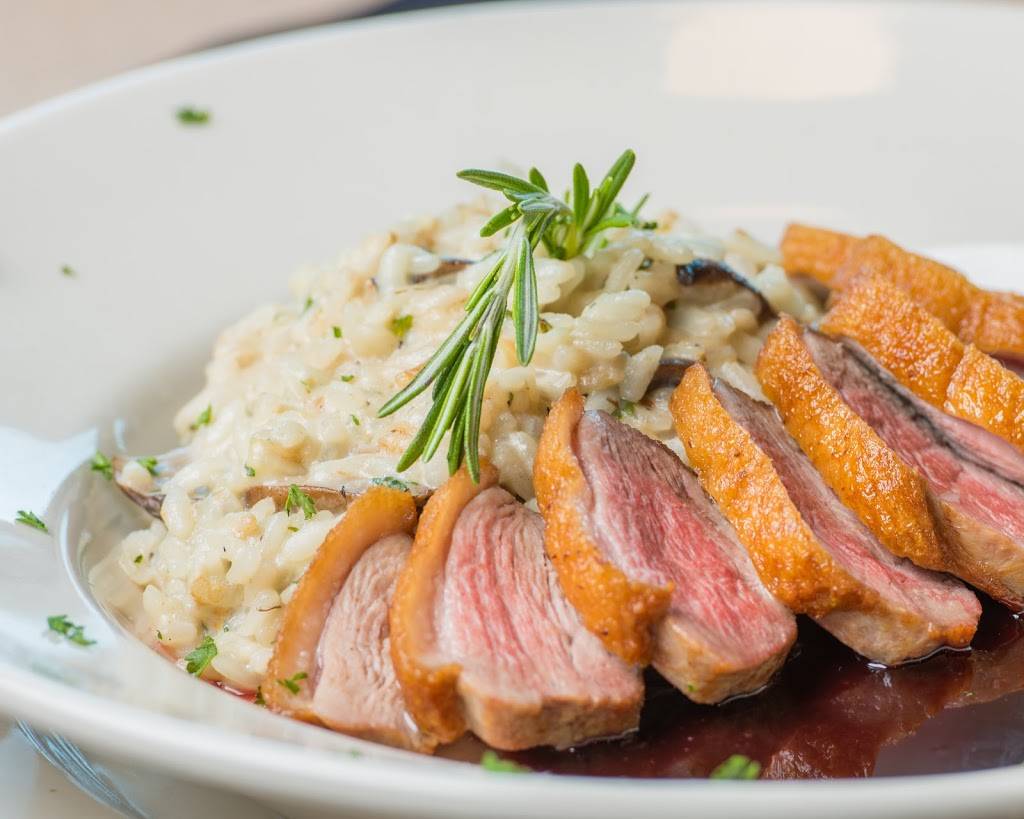 Stone Grille & Taphouse | restaurant | 204 St Charles Way, York, PA 17402, USA | 7177411159 OR +1 717-741-1159