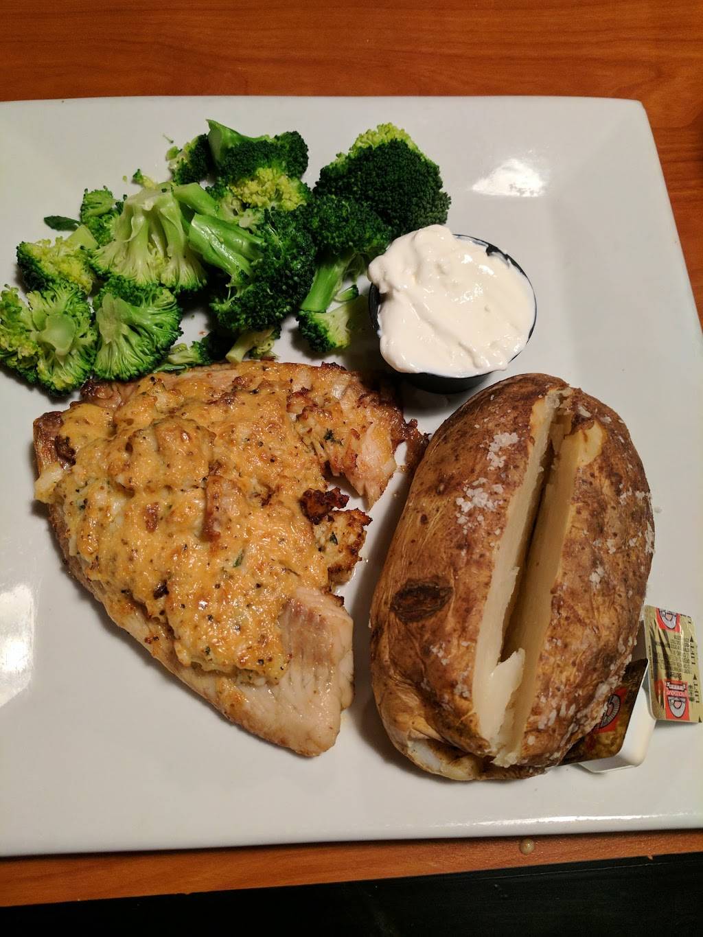 Bill Batemans Bistro | restaurant | 8810 Waltham Woods Rd, Parkville, MD 21234, USA | 4106681080 OR +1 410-668-1080