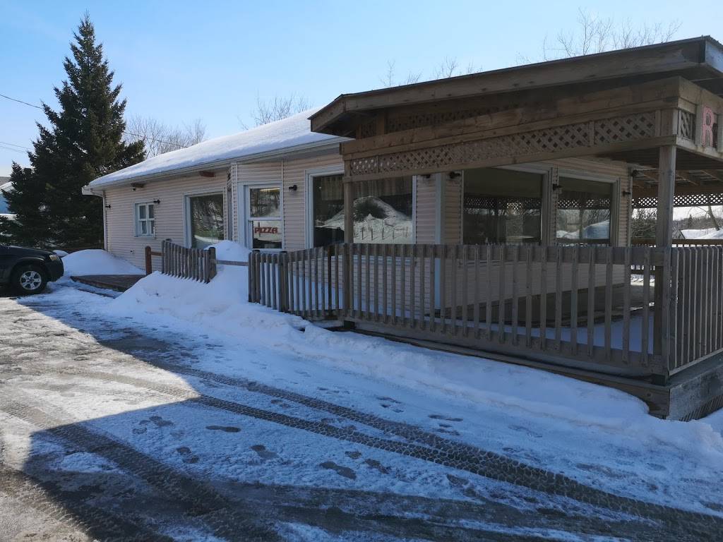 Pizza Waterloo | restaurant | 3029 Rue Foster, Waterloo, QC J0E 2N0, Canada | 4505392900 OR +1 450-539-2900