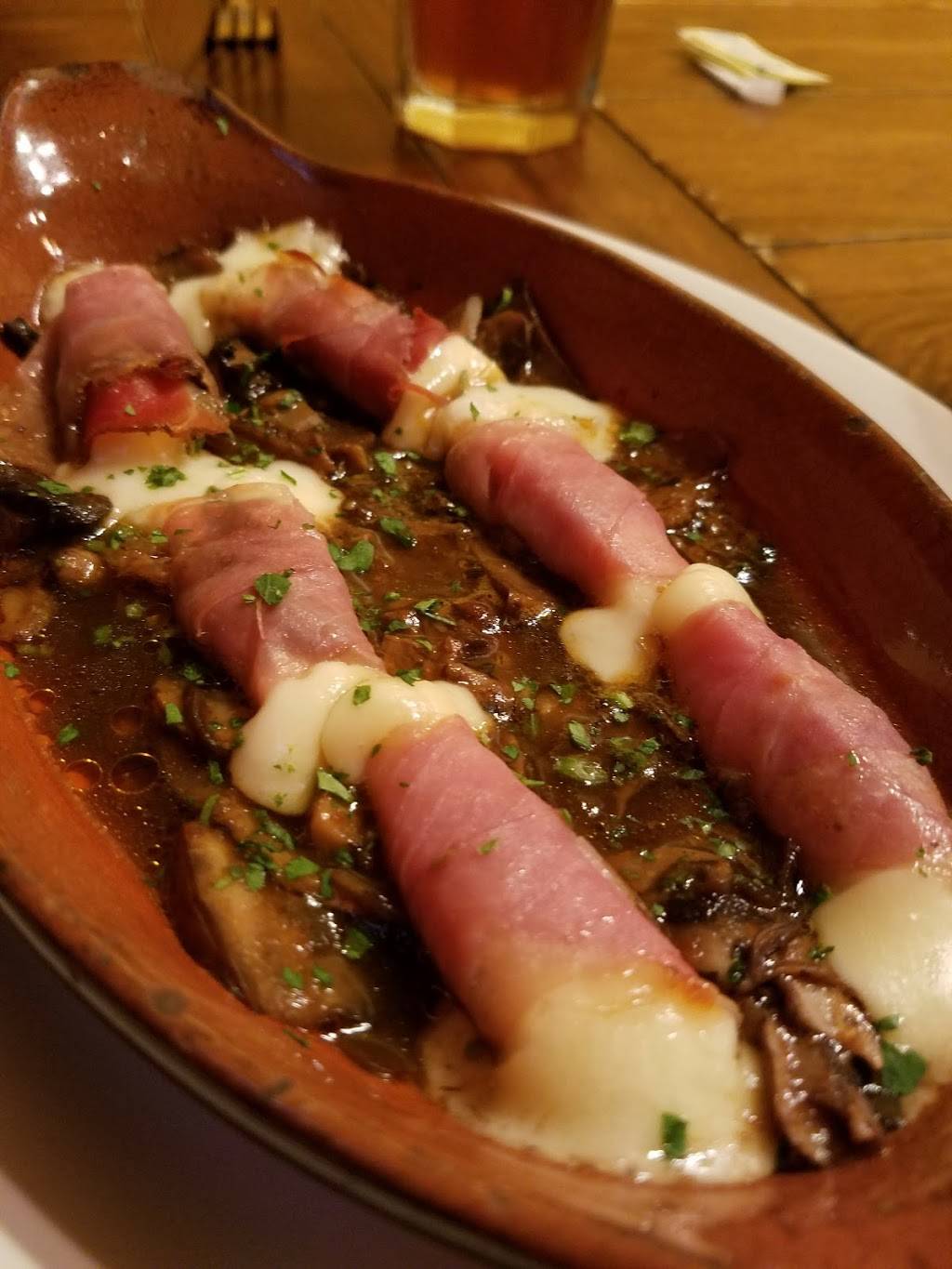 Vino E Cucina | restaurant | #105, 4501 E Carson St, Long Beach, CA 90808, USA | 5624210124 OR +1 562-421-0124