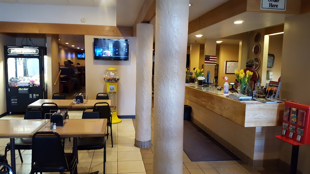 Goobs Pizza | restaurant | 211 S Mountain Ave, Springerville, AZ 85938, USA | 9283331502 OR +1 928-333-1502