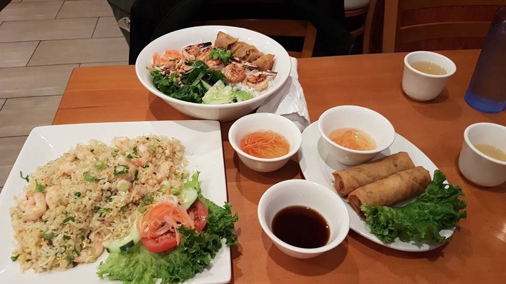 Pho 12 | restaurant | 3740 12th St NE, Washington, DC 20017, USA | 2025251447 OR +1 202-525-1447