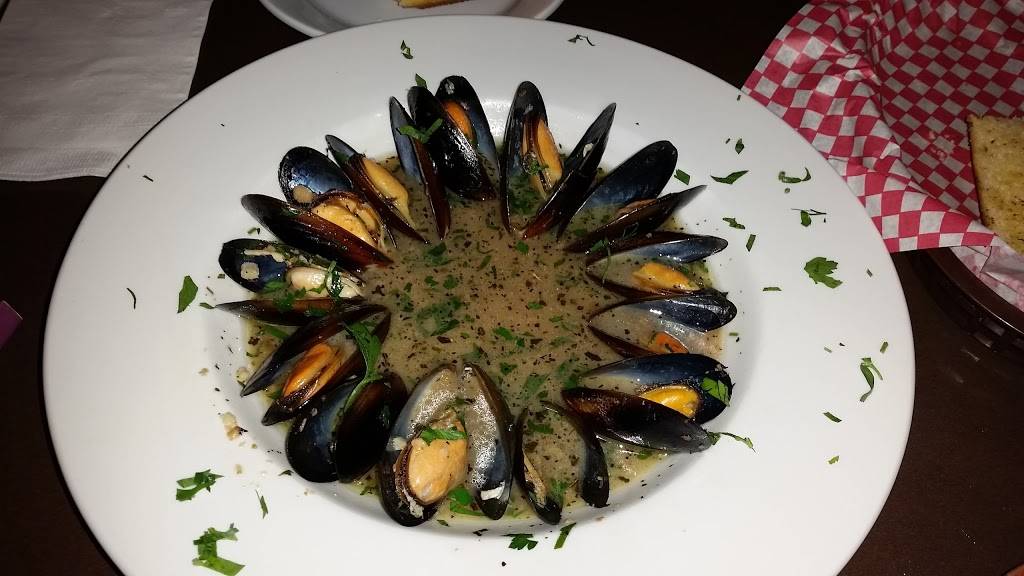 Times Square Neighborhood Italian Restaurant | meal takeaway | 2602 W Deer Valley Rd, Phoenix, AZ 85027, USA | 6235828866 OR +1 623-582-8866