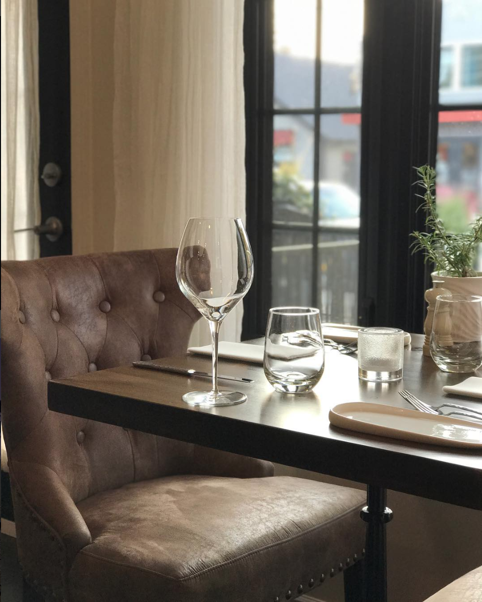 Table 16 | restaurant | 342 Rue Principale, Saint-Sauveur, QC J0R 1R0, Canada | 4502272478 OR +1 450-227-2478