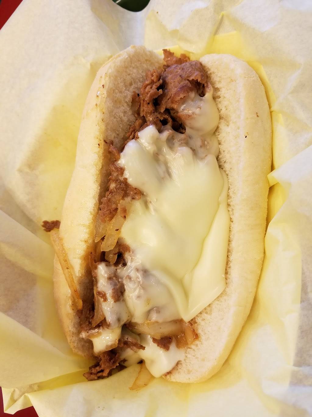 Nathans Famous | restaurant | 1086 The Arches Cir, Deer Park, NY 11729, USA | 6316676900 OR +1 631-667-6900