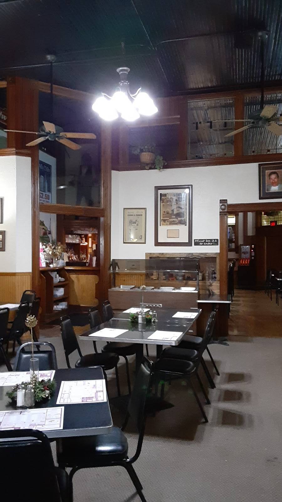 Clells Bistro | restaurant | 302 N Main St, Hudson, IN 46747, USA | 2605873065 OR +1 260-587-3065