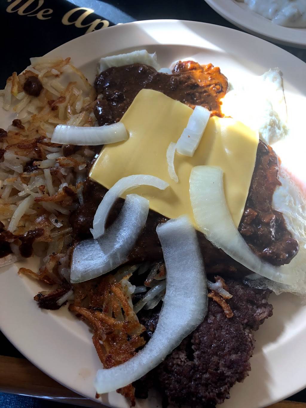 Slingers | restaurant | 4662 Gravois Rd, House Springs, MO 63051, USA | 6363753155 OR +1 636-375-3155