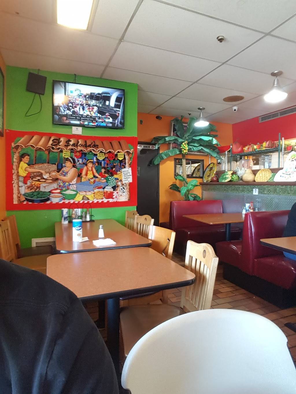 Gladys Restaurante Salvadoreño | restaurant | 1423 S Country Club Dr, Mesa, AZ 85210, USA | 4806492541 OR +1 480-649-2541