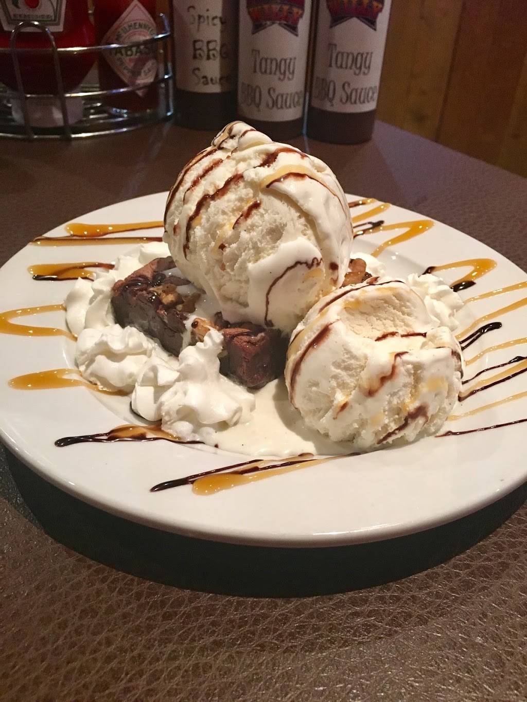 Smokin Willy BBQ | restaurant | 6102, 201 N Maple Ave, Purcellville, VA 20132, USA | 5404417081 OR +1 540-441-7081