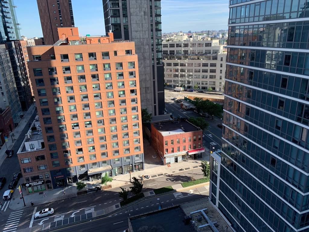 Starbucks | cafe | 26-14 Jackson Ave, Queens, NY 11101, USA | 3475332101 OR +1 347-533-2101