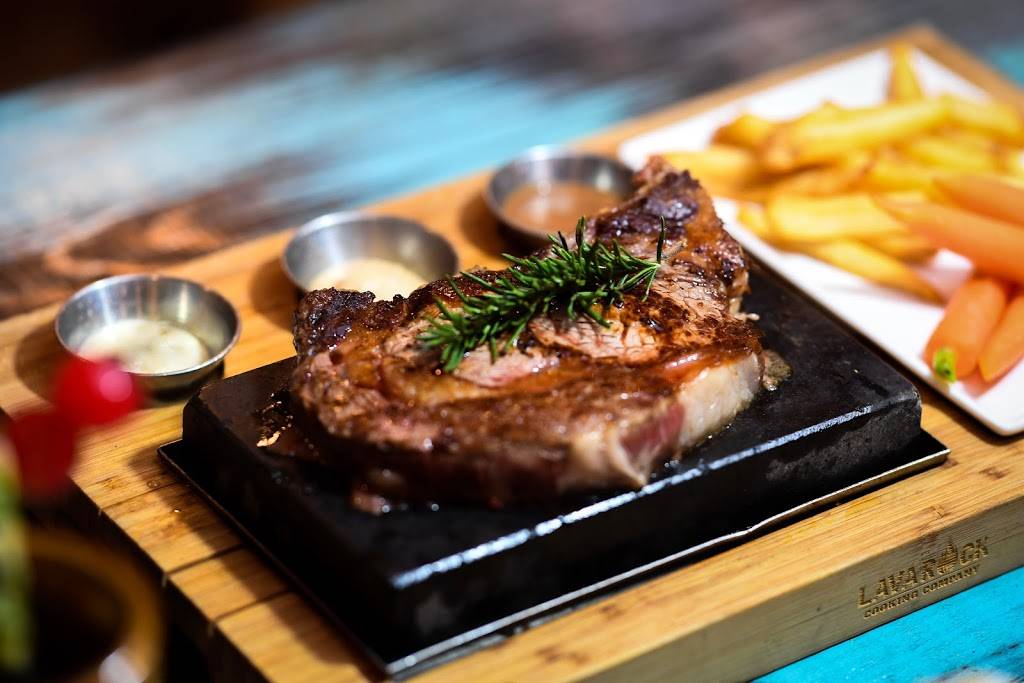 Hot Rocks - Sear. Sizzle. Savor. | restaurant | 399 Co Rd A, Wisconsin Dells, WI 53965, USA | 6082532722 OR +1 608-253-2722